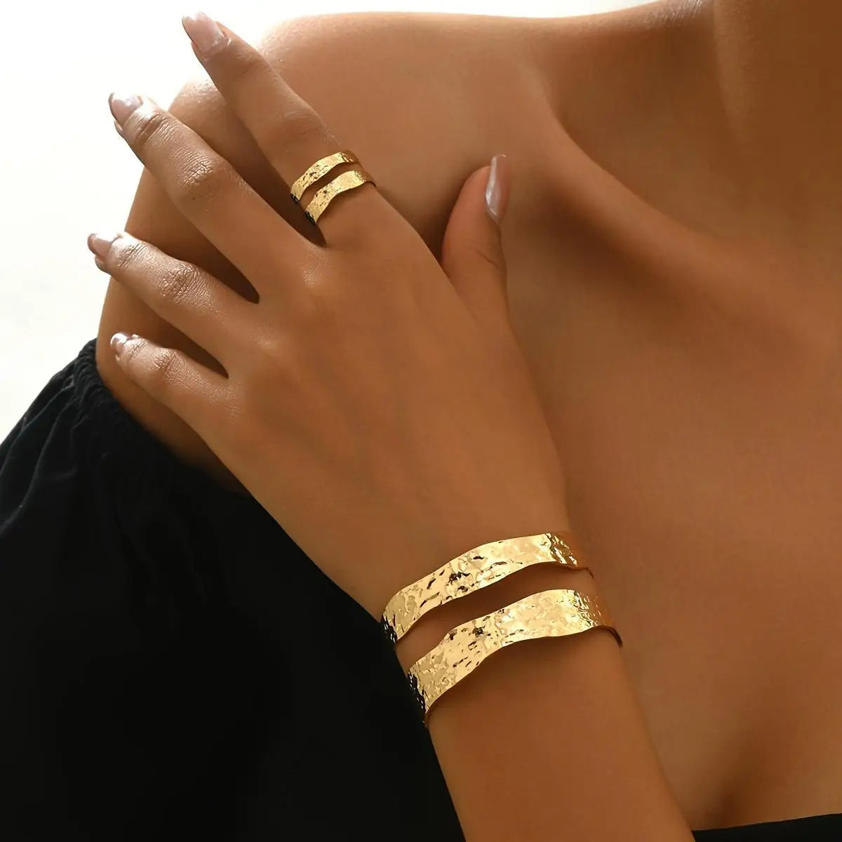 "14K gold -Toned Hammered Texture Cuff Bracelet and Ring Set"